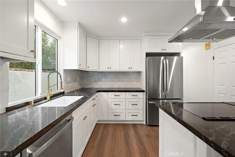 $5,700 | 377 Roycroft Avenue, Long Beach, CA 90814