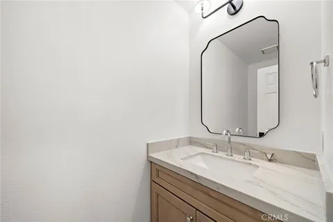 $5,700 | 377 Roycroft Avenue, Long Beach, CA 90814