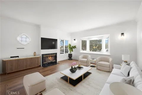 $5,700 | 377 Roycroft Avenue, Long Beach, CA 90814