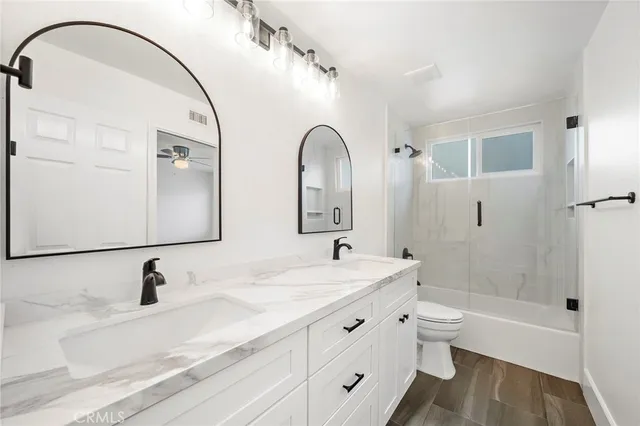 $5,700 | 377 Roycroft Avenue, Long Beach, CA 90814