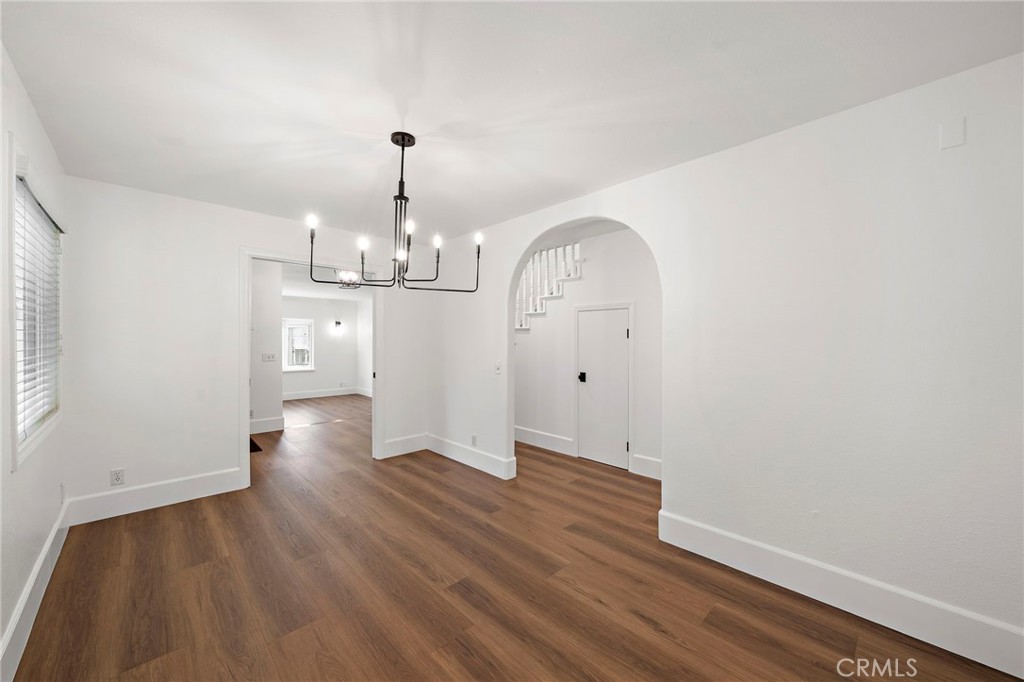 377 Roycroft Avenue Long Beach, CA 90814 - Photo 9 of 35 Dining room
