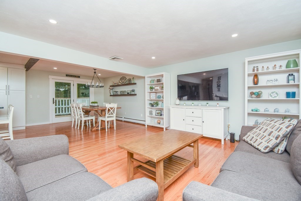49 Cedar Road Holden, MA 01520 - Photo 4 of 34 Gallery Image 4