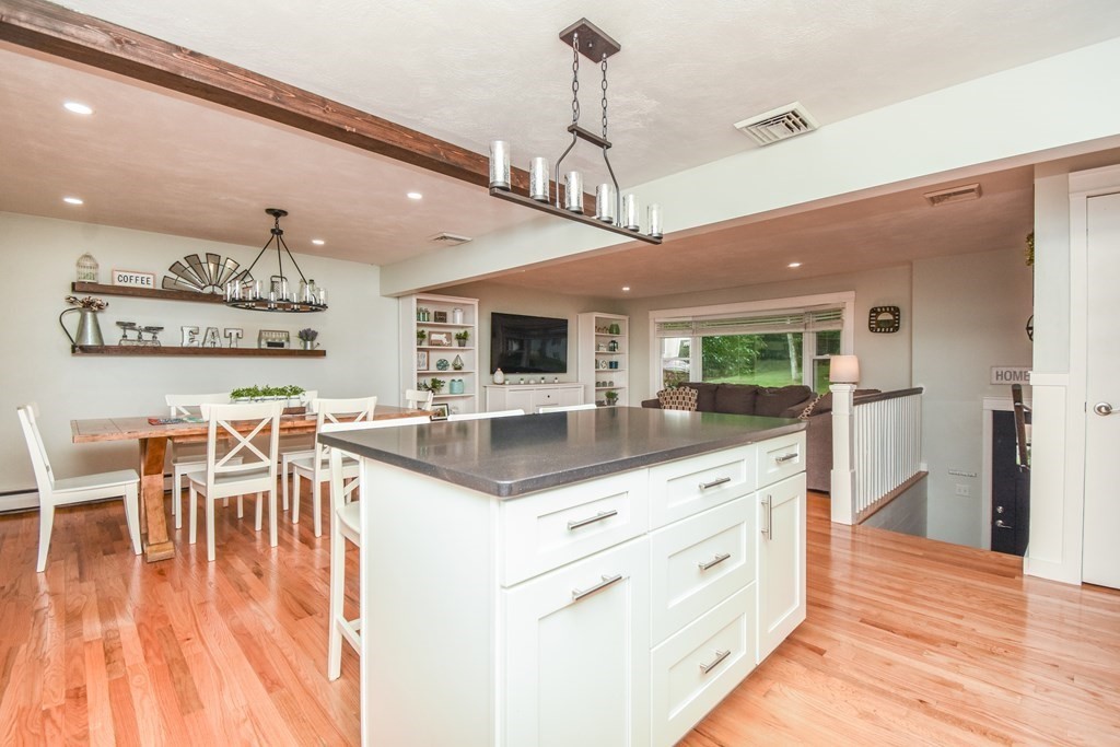49 Cedar Road Holden, MA 01520 - Photo 8 of 34 Gallery Image 8