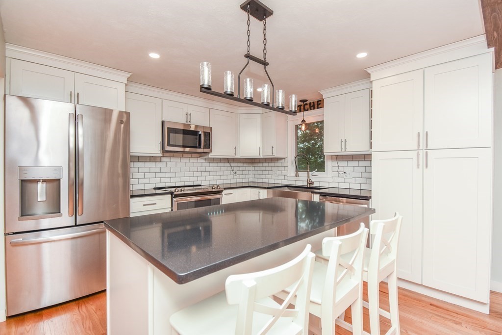 49 Cedar Road Holden, MA 01520 - Photo 10 of 34 Gallery Image 10