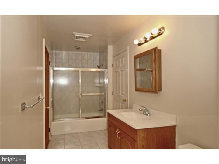 139 Random Road Princeton, NJ 08540 - Photo 9 of 25 Bedroom - Main