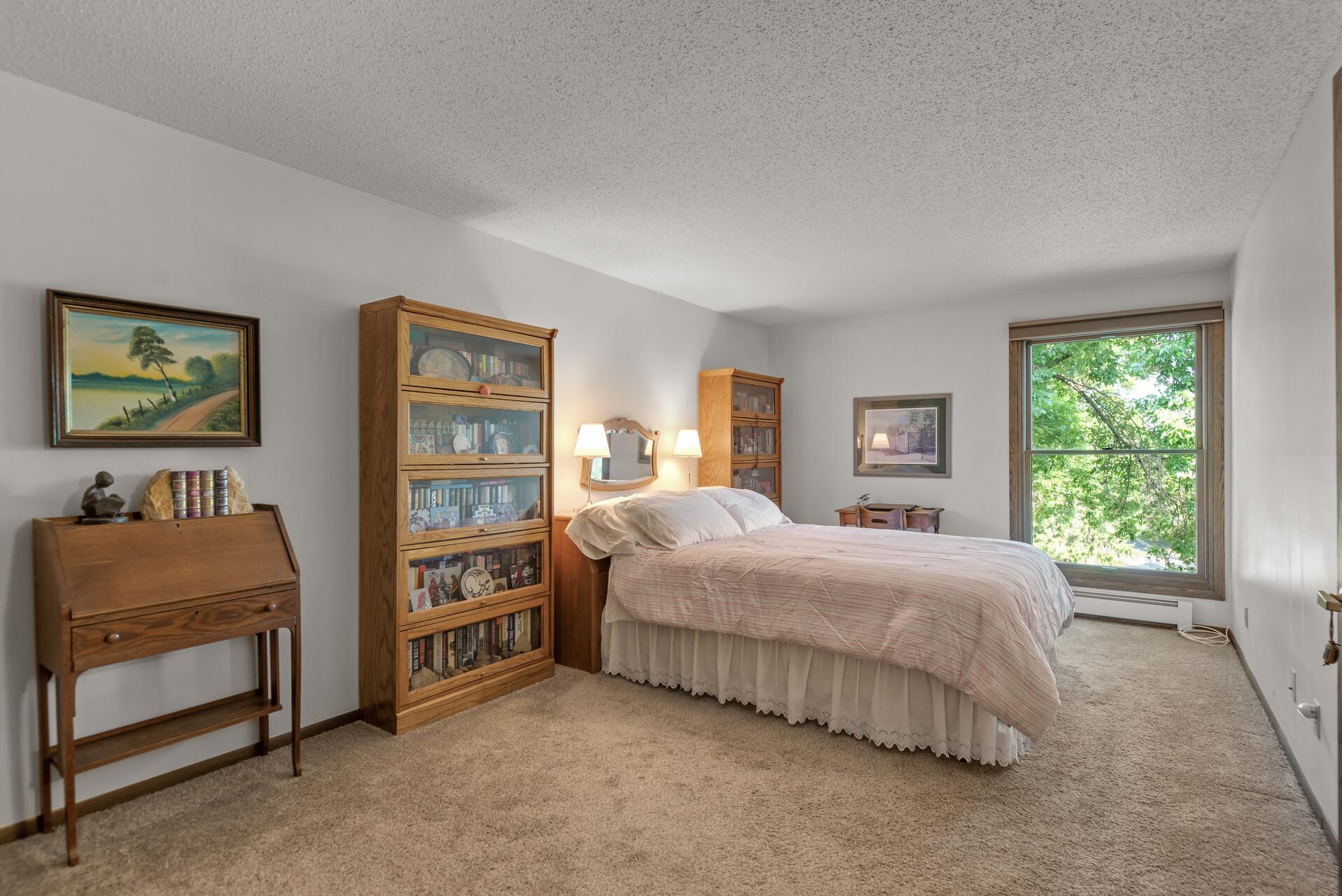 9550 Collegeview Road, Unit 320 Bloomington, MN 55437 - Photo 14 of 32 Gallery Image 14