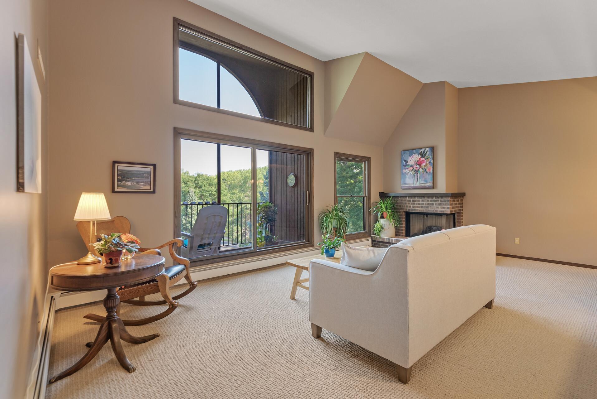 9550 Collegeview Road, Unit 320 Bloomington, MN 55437 - Photo 2 of 32 Gallery Image 2