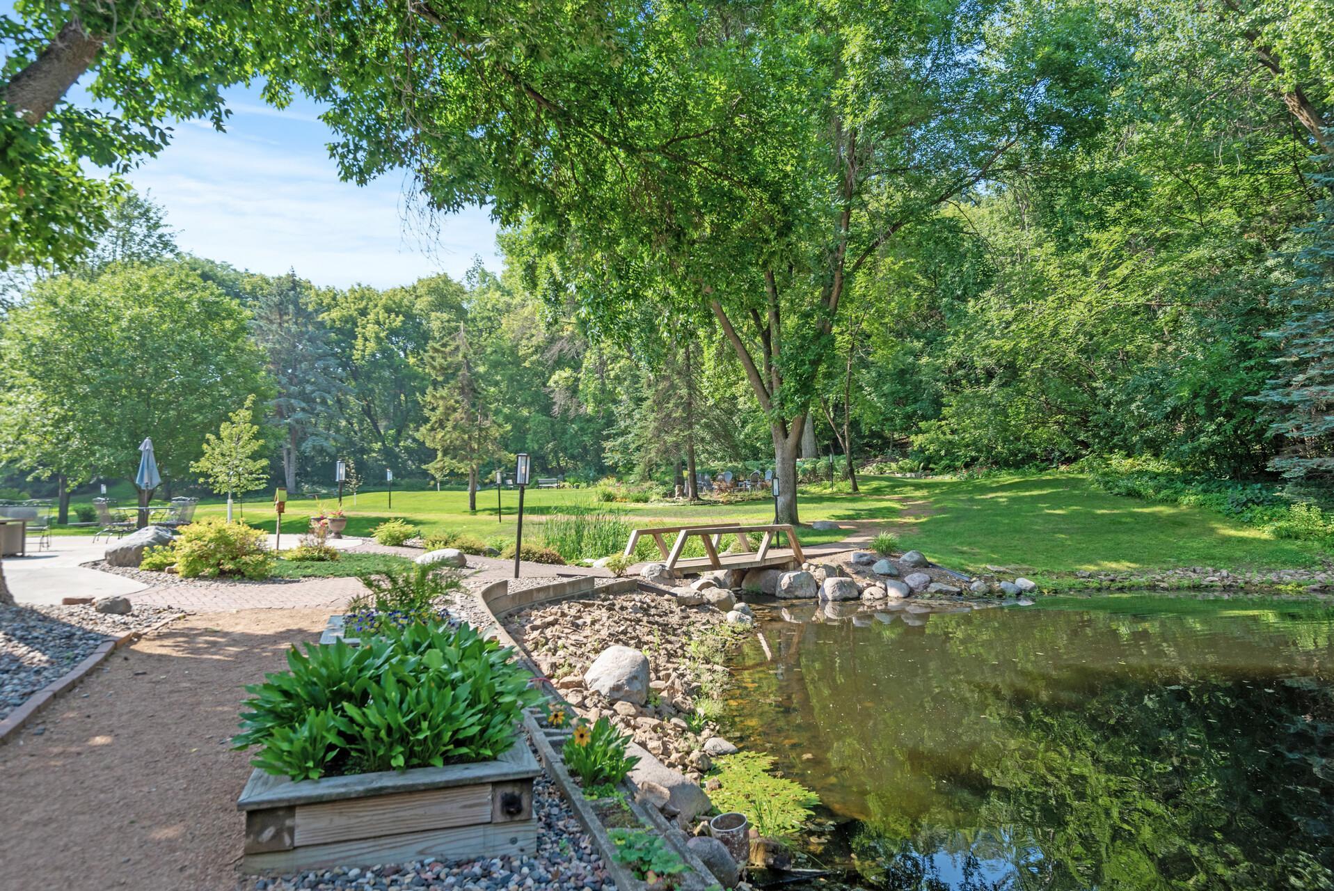9550 Collegeview Road, Unit 320 Bloomington, MN 55437 - Photo 28 of 32 Gallery Image 28