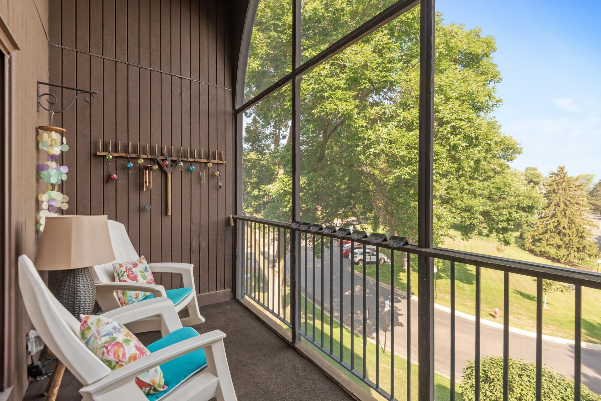 9550 Collegeview Road, Unit 320 Bloomington, MN 55437 - Photo 4 of 32 Gallery Image 4