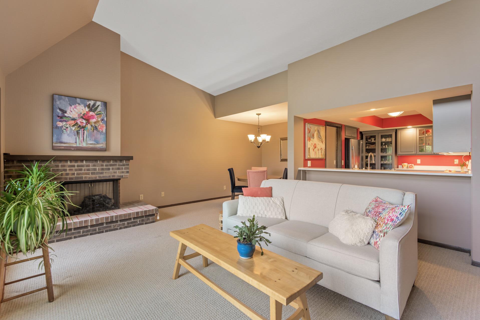 9550 Collegeview Road, Unit 320 Bloomington, MN 55437 - Photo 8 of 32 Gallery Image 8