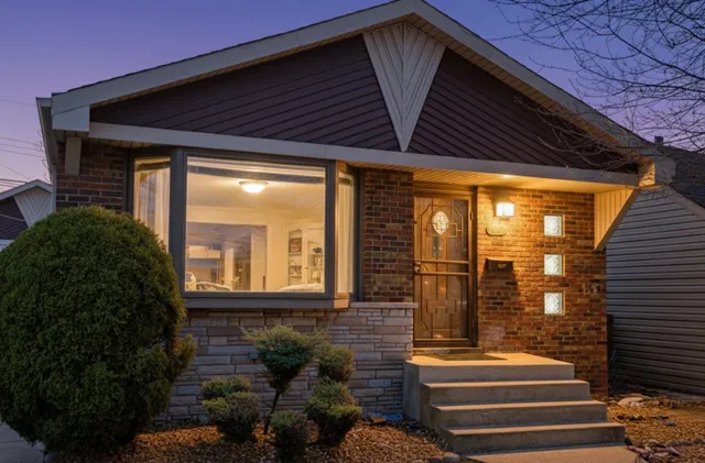 $399,900 | 8169 South Tripp Avenue, Chicago, IL 60652