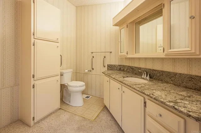 $410,000 | 4650 Dulin Road, Unit 175, Fallbrook, CA 92003