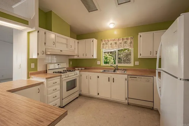 $410,000 | 4650 Dulin Road, Unit 175, Fallbrook, CA 92003