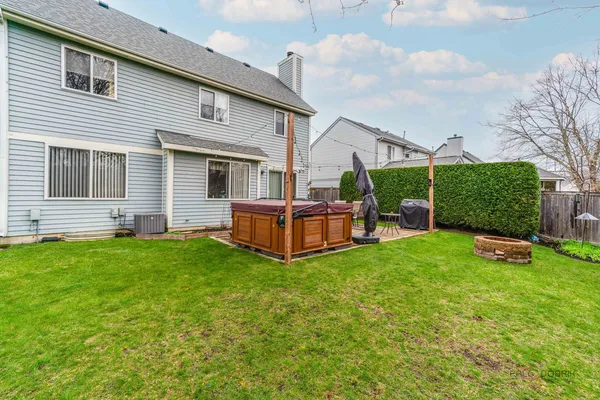 $450,000 | 1315 Lily Court, Grayslake, IL 60030