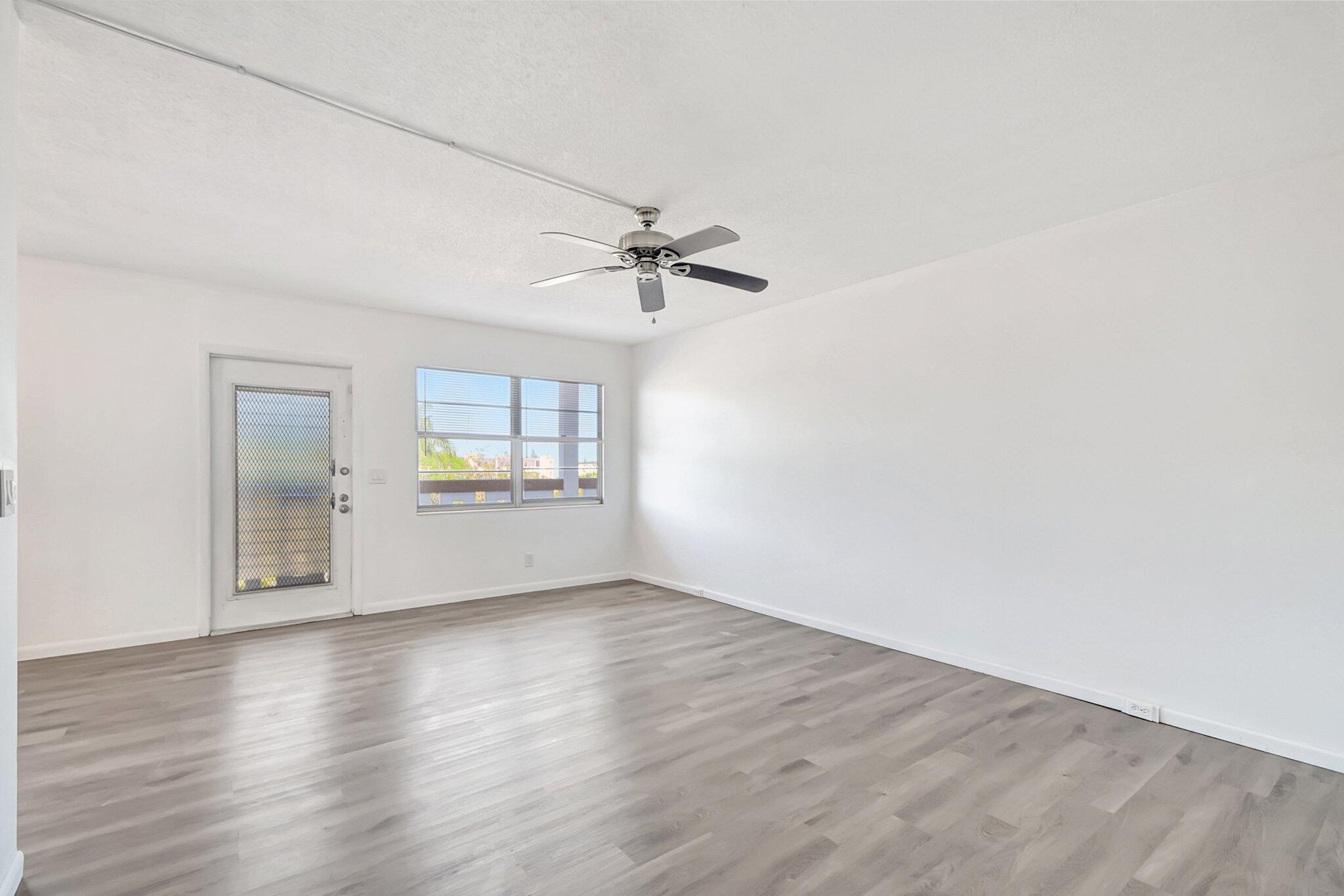 4015 Cornwall East Boca Raton, FL 33434 - Photo 7 of 85 9-web-or-mls-ALP_4712