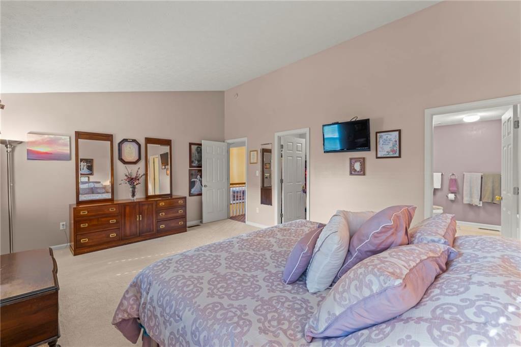 104 Lake Forest Road Venetia, PA 15367 - Photo 15 of 30 Owners Suite 104 Lake Forest Rd