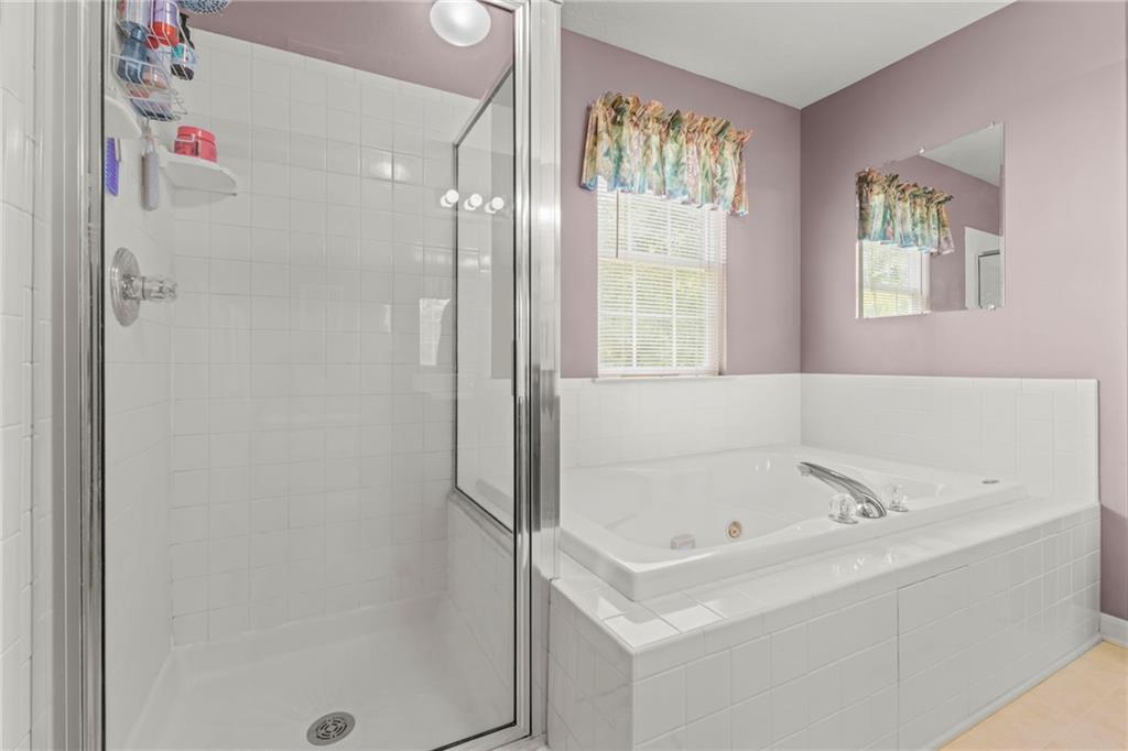 104 Lake Forest Road Venetia, PA 15367 - Photo 17 of 30 Owners Suite Bathroom 104 Lake Forest Rd