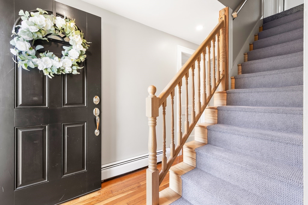 16 Hampton Road Natick, MA 01760 - Photo 2 of 32 Gallery Image 2