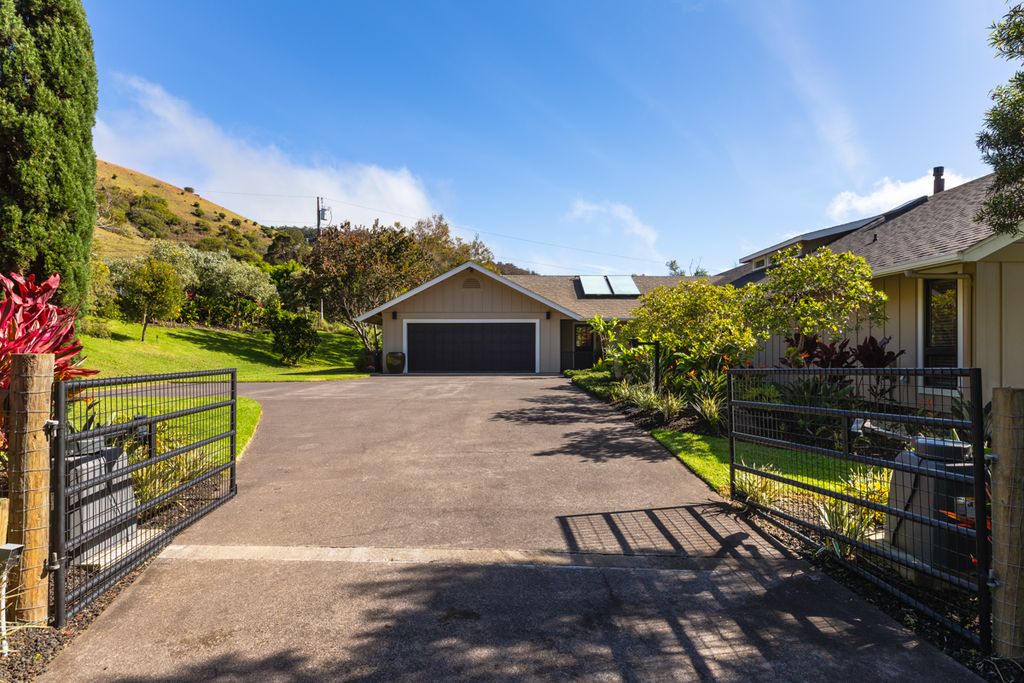 65-1132 Hokuula Road Kamuela, HI 96743 - Photo 2 of 25