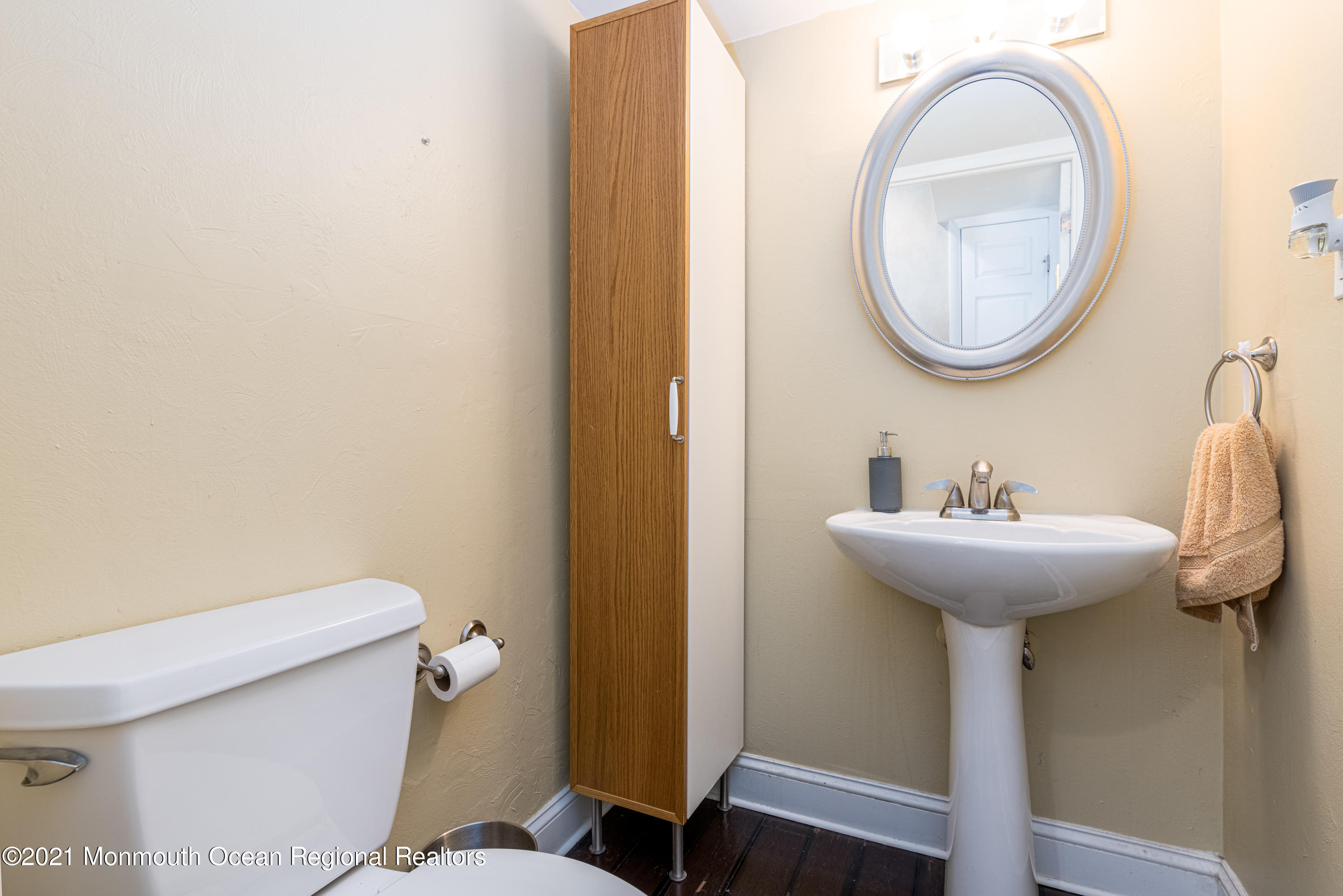 380 Iron Bridge Road Freehold, NJ 07728 - Photo 18 of 34 380_Iron_Bridge_Rd-30