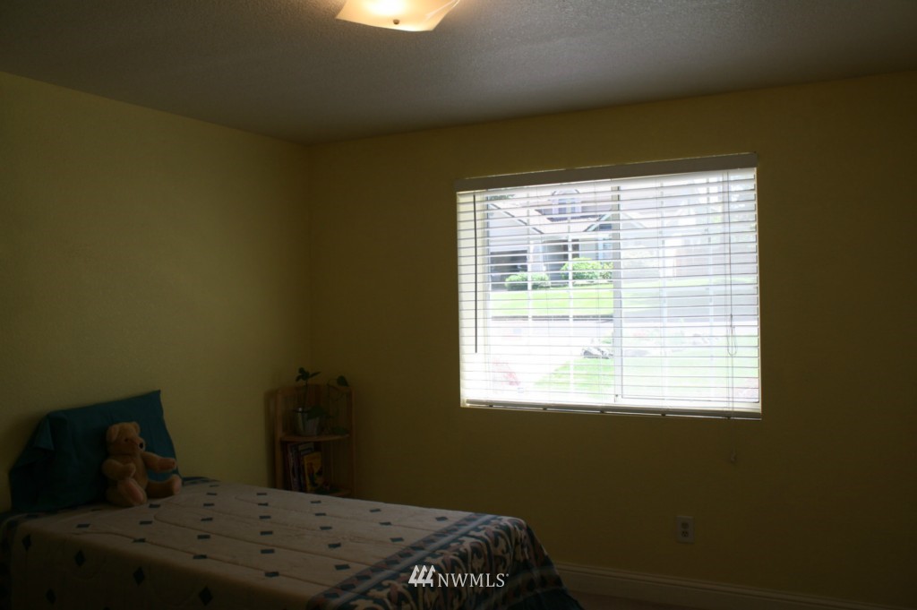 9409 Autumn Line Loop Southeast Olympia, WA 98513 - Photo 12 of 21 Gallery Image 12