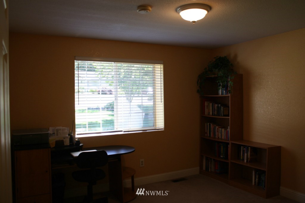 9409 Autumn Line Loop Southeast Olympia, WA 98513 - Photo 13 of 21 Gallery Image 13