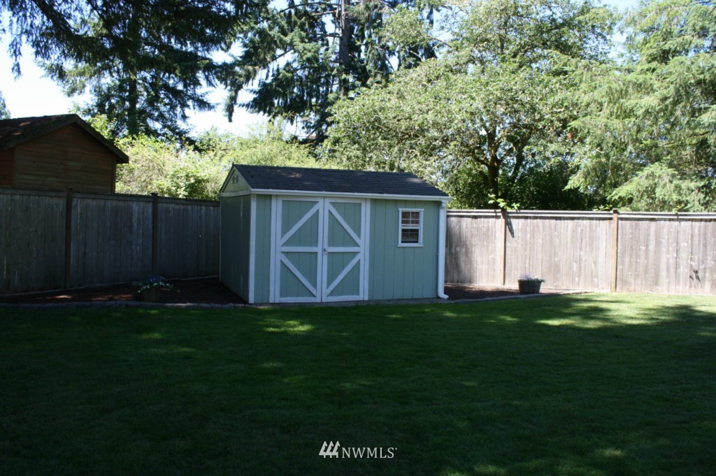 9409 Autumn Line Loop Southeast Olympia, WA 98513 - Photo 17 of 21 Gallery Image 17
