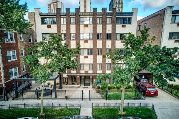 $1,450 | 6029 North Winthrop Avenue, Unit 509, Chicago, IL 60660
