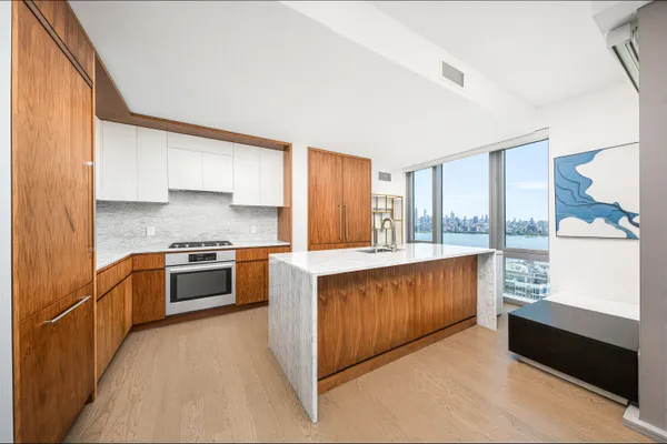 $7,400 | 75 Park Lane South, Unit 2604, Jersey City, NJ 07310