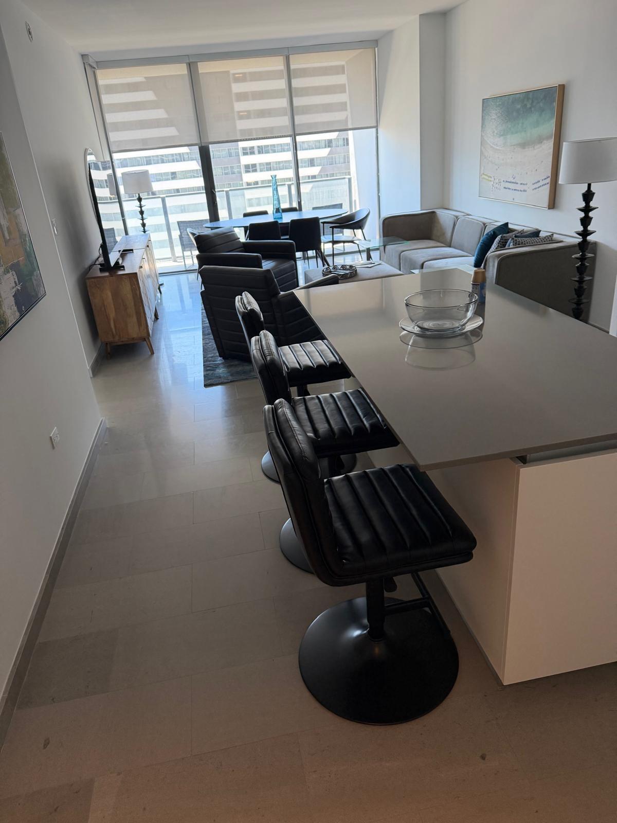 88 Southwest 7th Street, Unit 1006 Miami, FL 33130 - Photo 7 of 12 kitchen rise