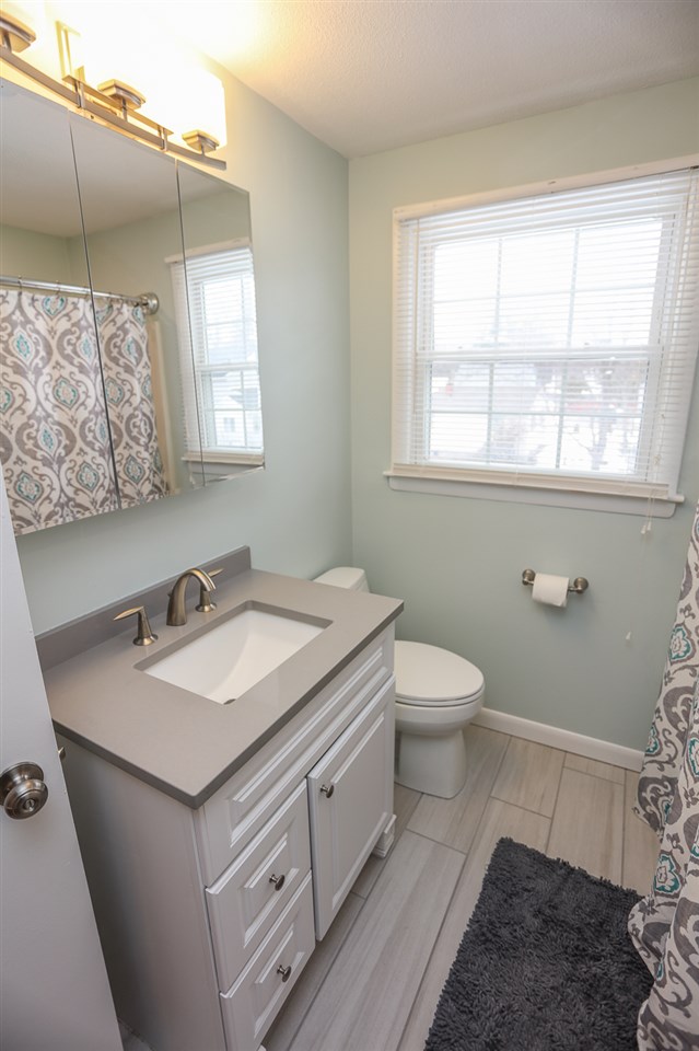 5 Iroquois Road Nashua, NH 03063 - Photo 38 of 40 Gallery Image 38