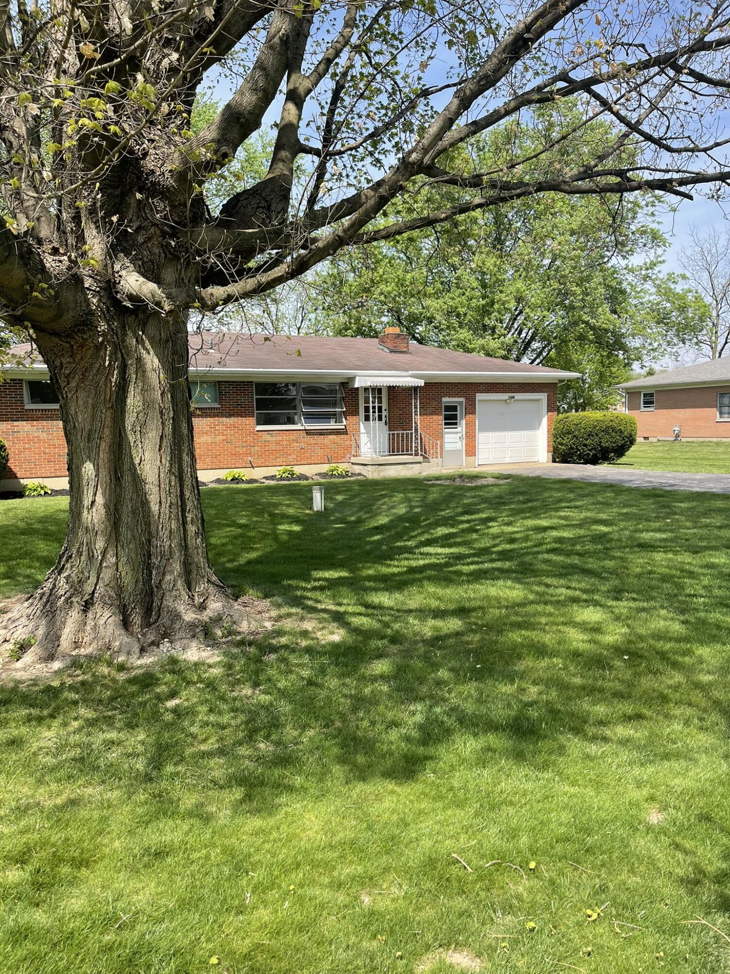 4931 Bosart Road Springfield, OH 45503 - Photo 2 of 41