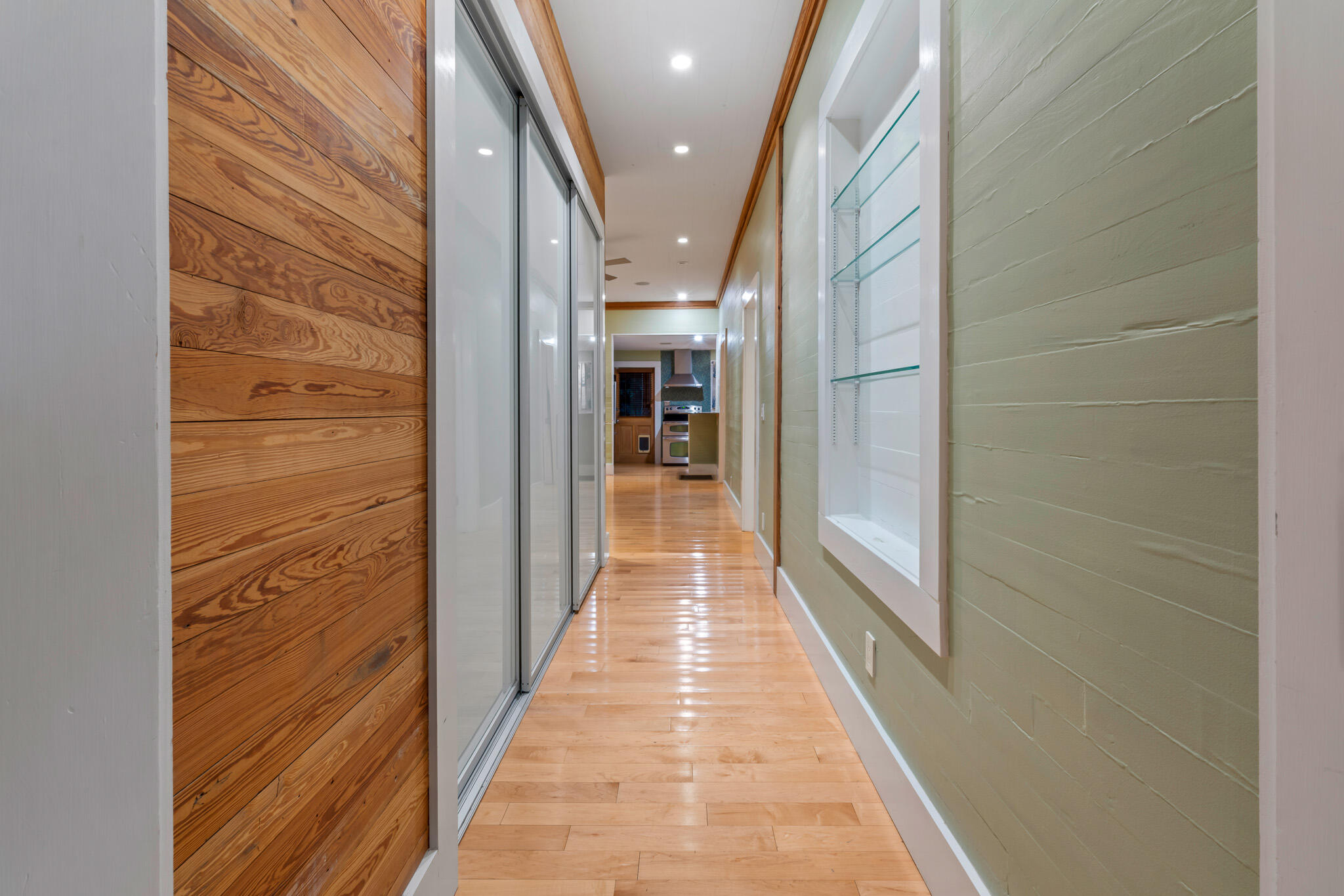 1120 Seminary Street Key West, FL 33040 - Photo 8 of 42 Hallway