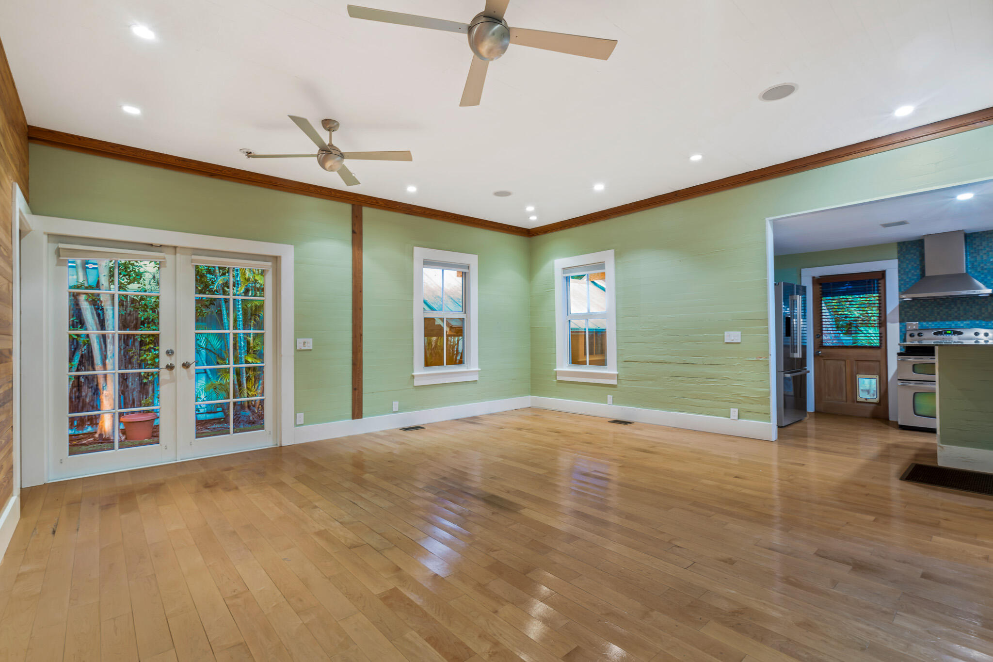 1120 Seminary Street Key West, FL 33040 - Photo 10 of 42 Living Room