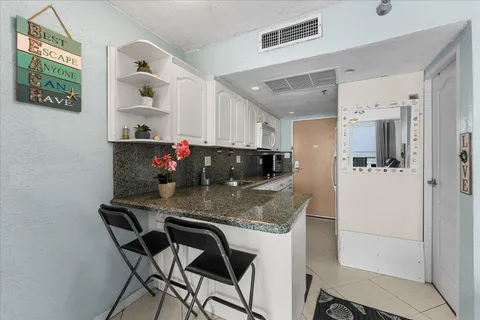 $159,900 | 19201 Collins Avenue, Unit 114, Sunny Isles Beach, FL 33160