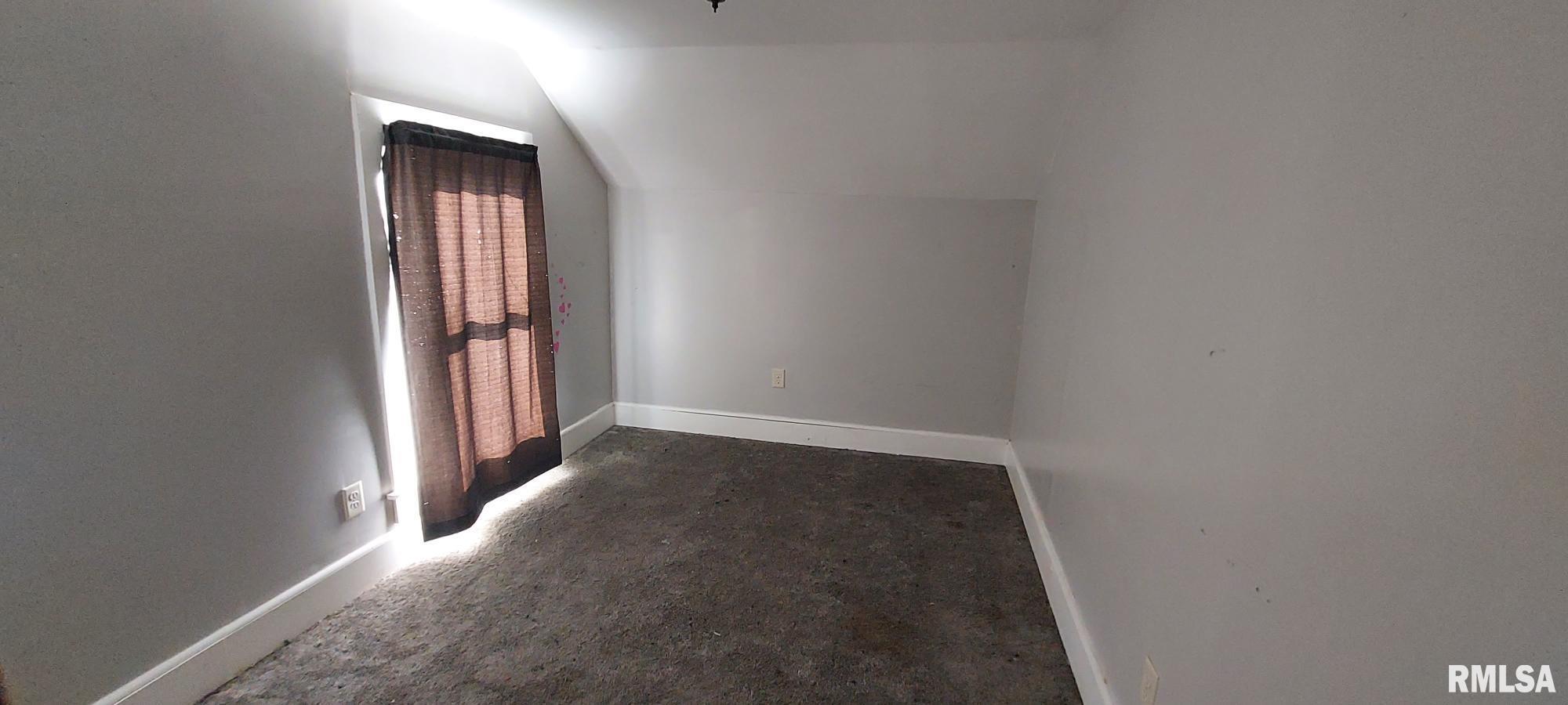 401 South 3rd Avenue New Windsor, IL 61465 - Photo 20 of 22