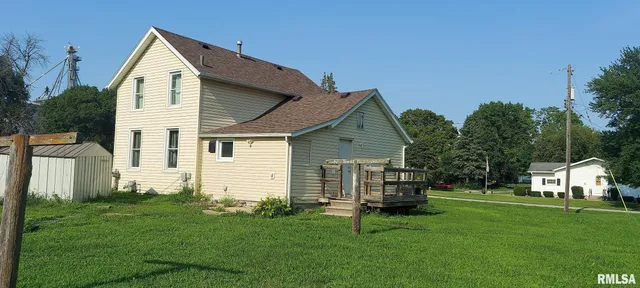 $67,500 | 401 South 3rd Avenue, New Windsor, IL 61465