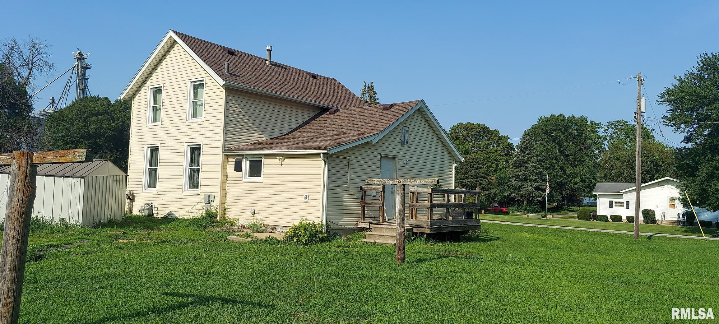 401 South 3rd Avenue New Windsor, IL 61465 - Photo 7 of 22