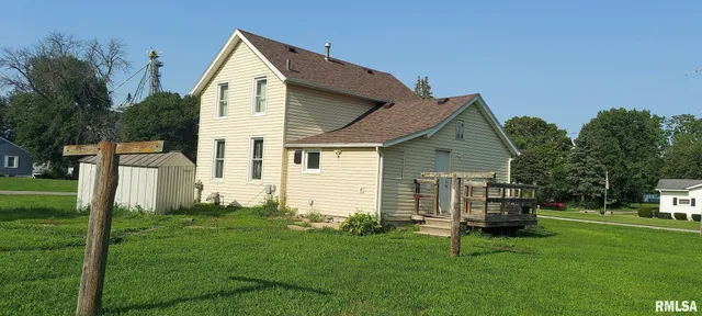 $67,500 | 401 South 3rd Avenue, New Windsor, IL 61465