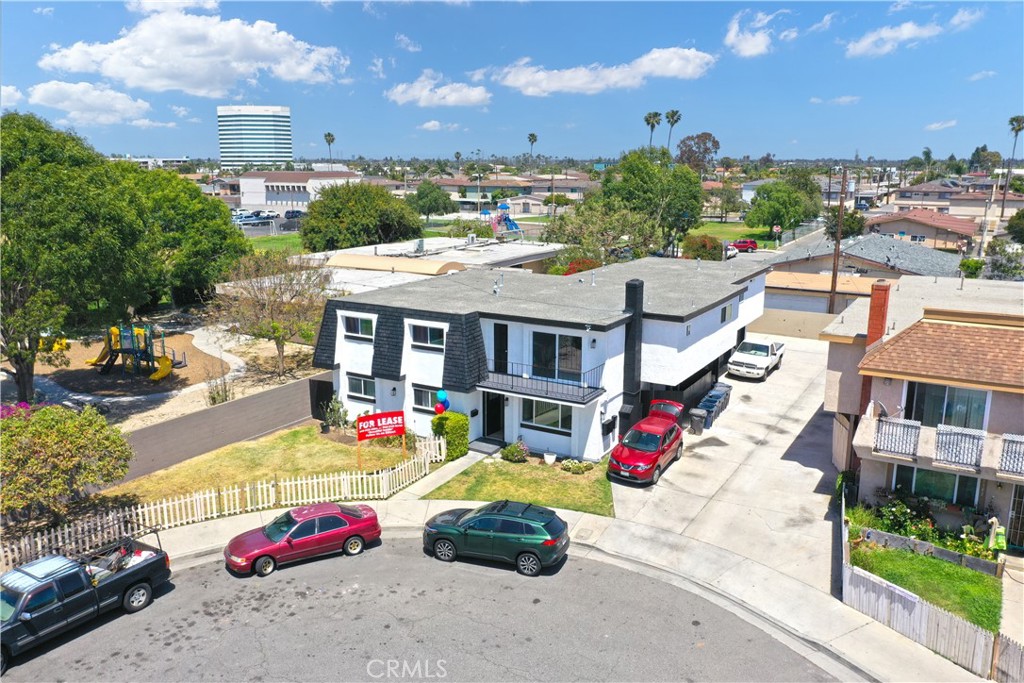 17372 Dairyview Circle Huntington Beach, CA 92647 - Photo 6 of 7 a view of multiple houses with a yard
