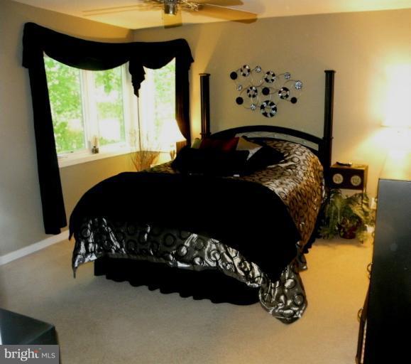 220 Fiddlers Hill Road Edgewater, MD 21037 - Photo 17 of 25 Bedroom