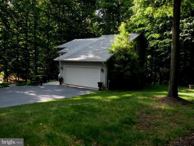 220 Fiddlers Hill Road Edgewater, MD 21037 - Photo 23 of 25 Exterior (Front)