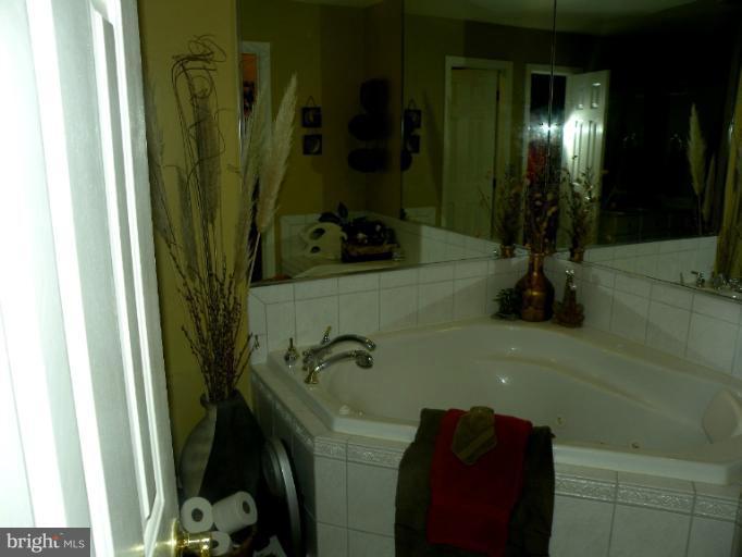 220 Fiddlers Hill Road Edgewater, MD 21037 - Photo 24 of 25 Bath