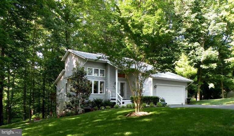 220 Fiddlers Hill Road Edgewater, MD 21037 - Photo 25 of 25 Exterior (Front)