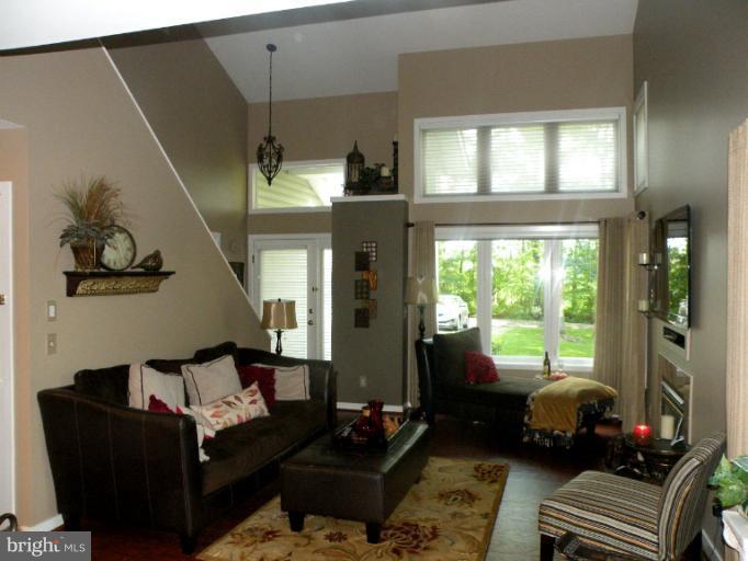 220 Fiddlers Hill Road Edgewater, MD 21037 - Photo 9 of 25 Family Room