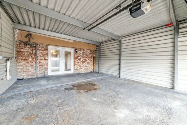 a view of livingroom with an empty space
