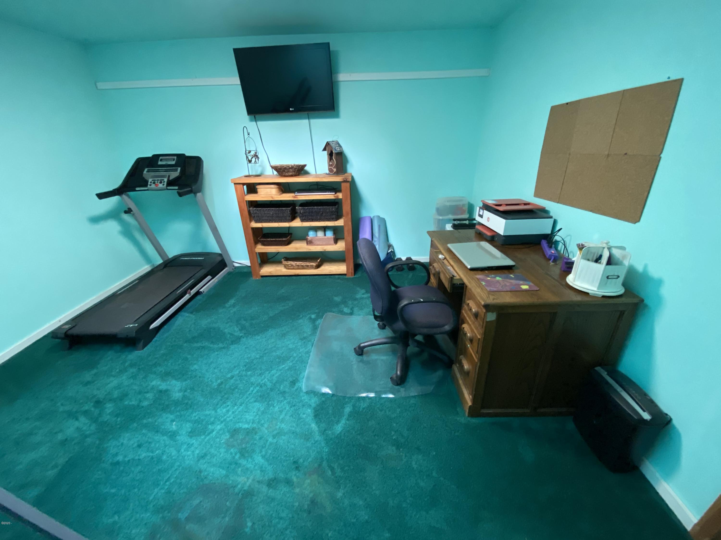 9490 Slab Creek Road Neskowin, OR 97149 - Photo 7 of 22 Office/Den
