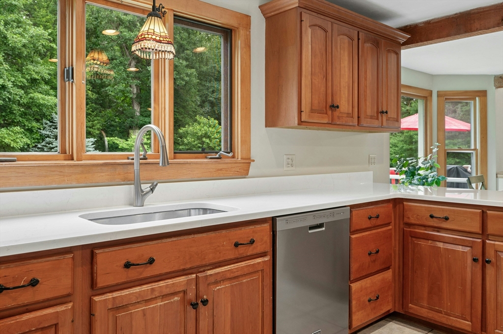 10 Sadler Road Upton, MA 01568 - Photo 11 of 42