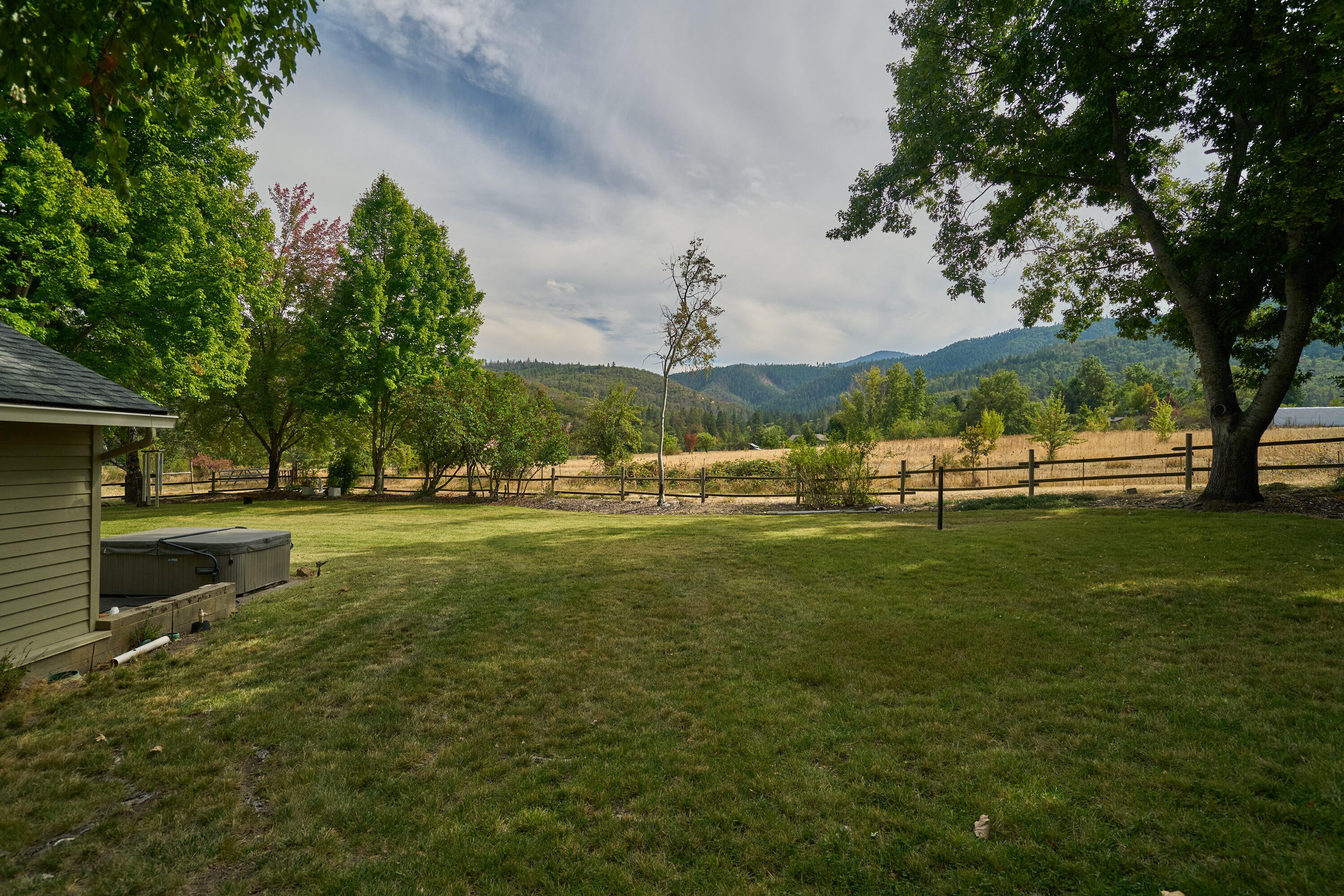 3095 Burrell Road Medford, OR 97501 - Photo 38 of 70 3095 Burrell_Medford-38