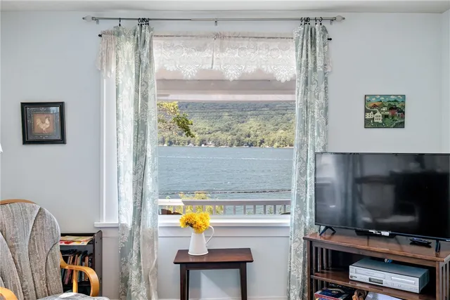 $1,050,000 | 989 East Lake Road, Barrington, NY 14837